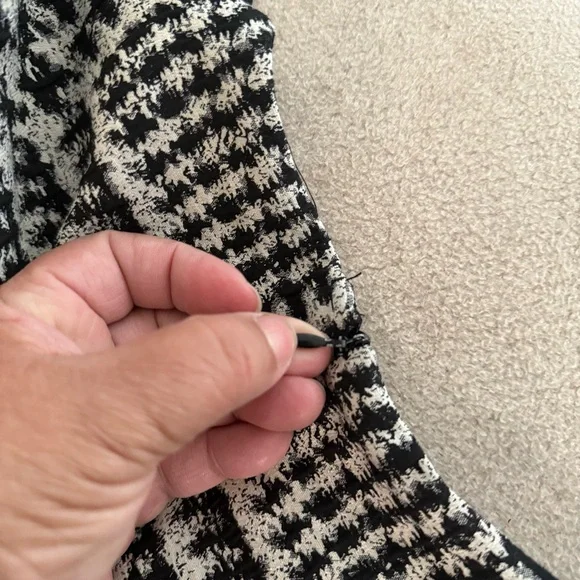 🎊HOST PICK🎊Zara Black and White Asymmetrical Dress - Picture 4 of 6